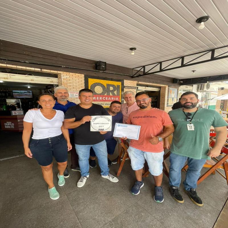 Bar do Ori recebe certificado da Prefeitura de Florianópolis 