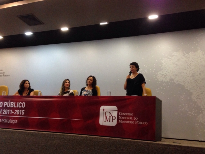 Gerente de Educação Inclusiva da SME palestra em Brasília