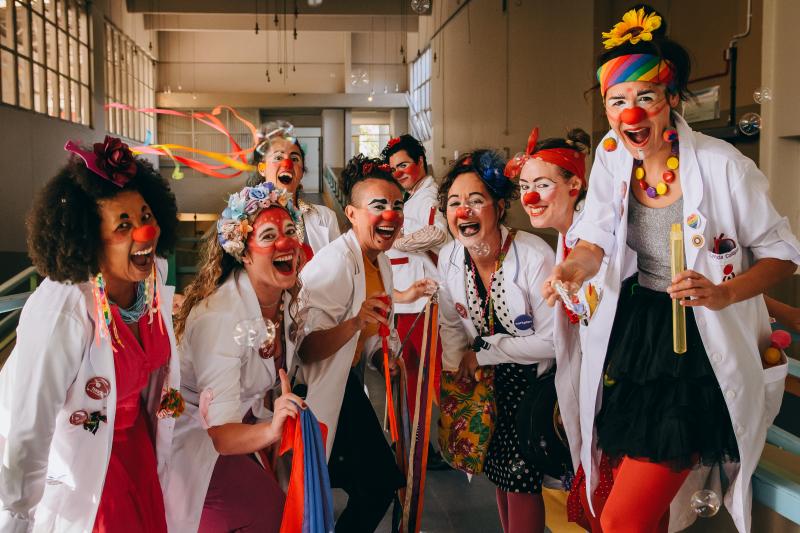 (A)Gentes do Riso celebram a Semana do Livro Infantil no Hospital Infantil