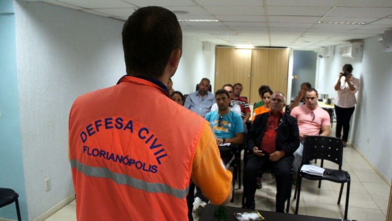 Reunião define logística de mutirão de limpeza