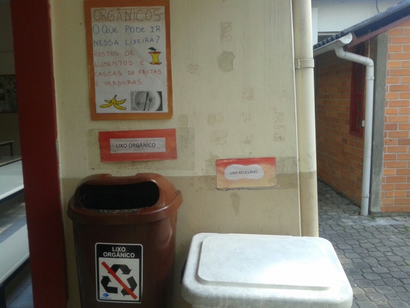 Escola é destaque com reciclagem de papel e economia de energia
