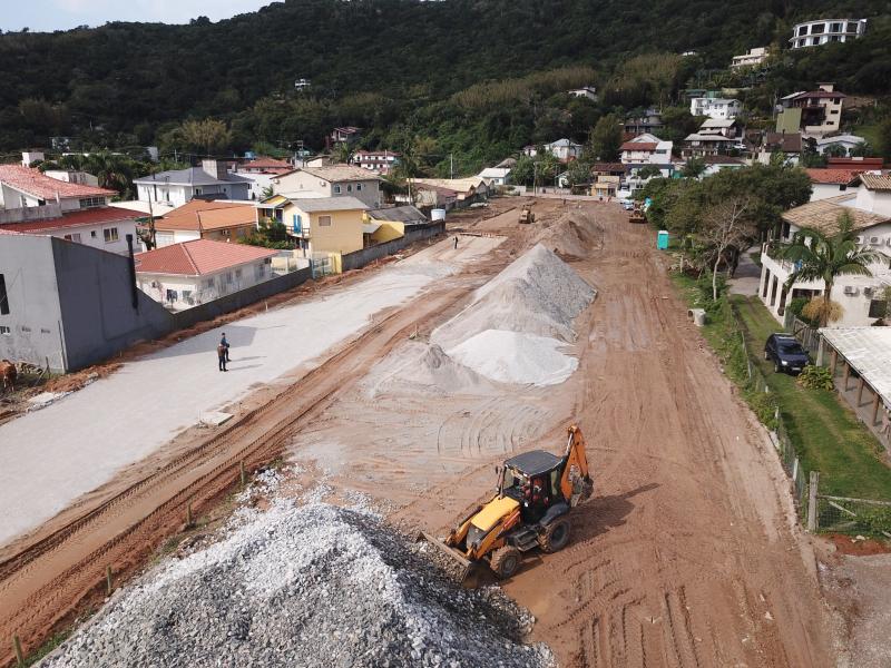 Prefeitura inicia pavimentação da nova via do futuro binário da Lagoa