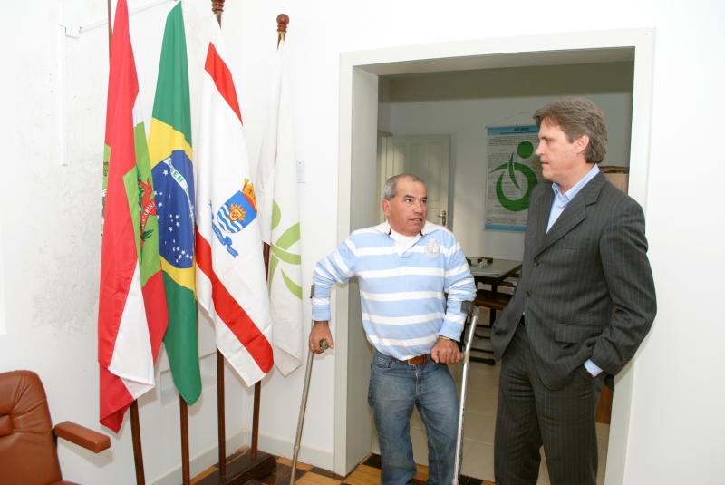 Prefeito visita nova sede da Aflodef