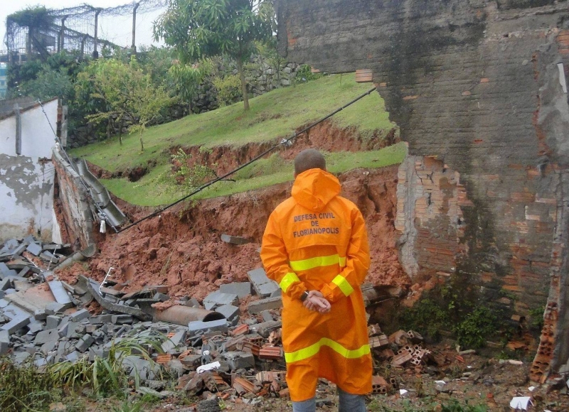 Defesa Civil efetua vistoria de emergência no Continente