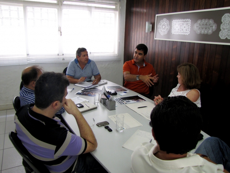 Reunião entre FLORAM e Floripamanhã nesta tarde