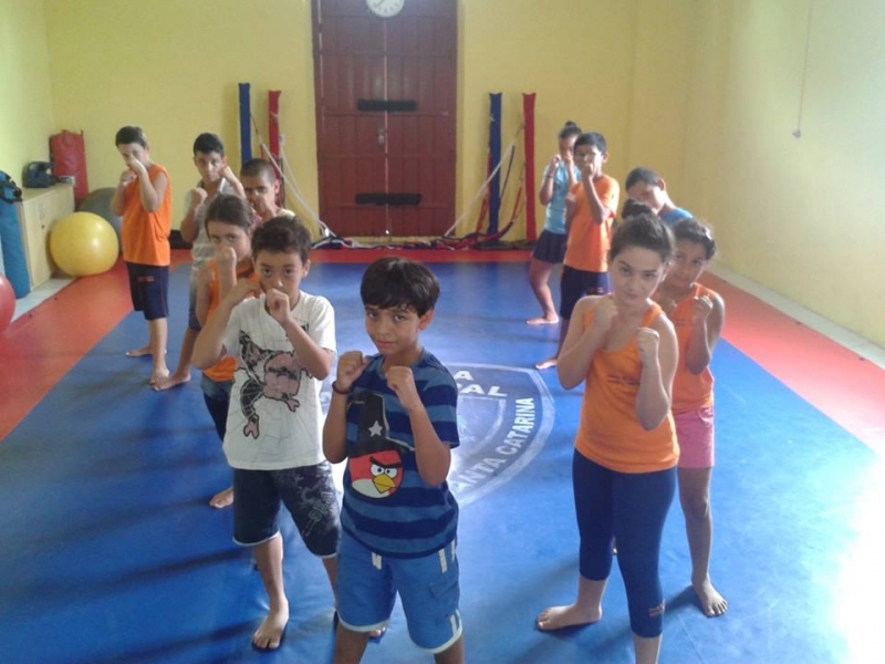 Começa a segunda edição do projeto Boxe na Escola