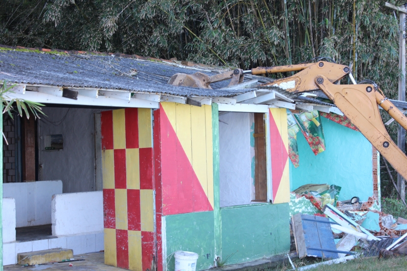 Outro bar irregular é derrubado no Norte da Ilha