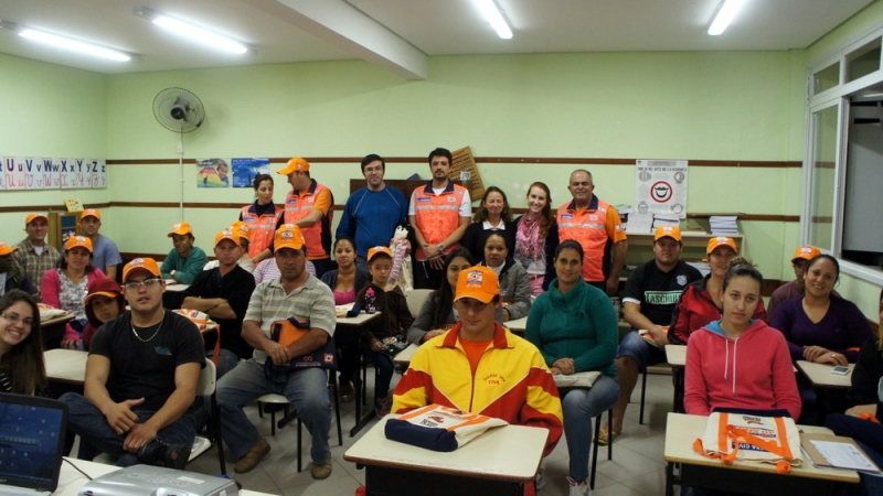 Começa curso da Defesa Civil no Morro do Horácio
