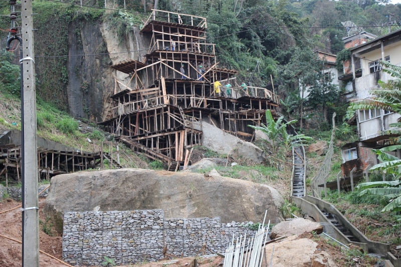 Obra acelerada na contenção da Mariquinha