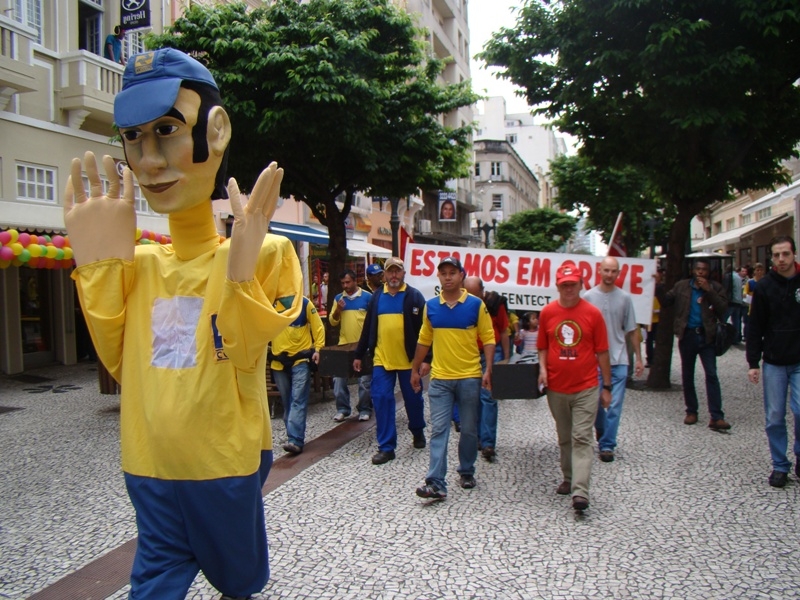 Greve dos Correios não justifica falta de pagamentos, alerta Procon de Florianópolis