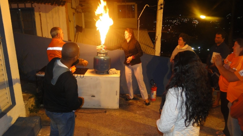 Defesa Civil trabalha sobre prevenção contra incêndios