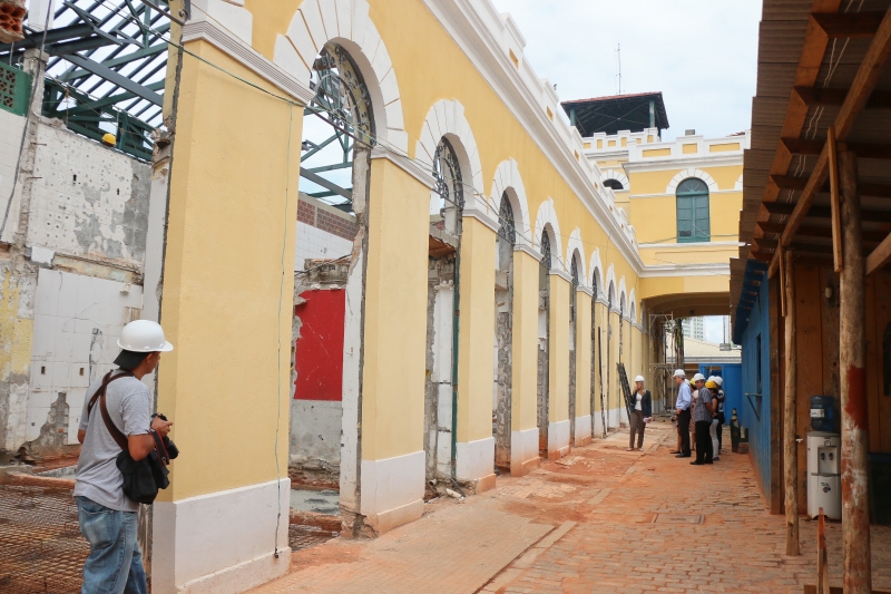 SMO vistoria obras de restauração do Mercado