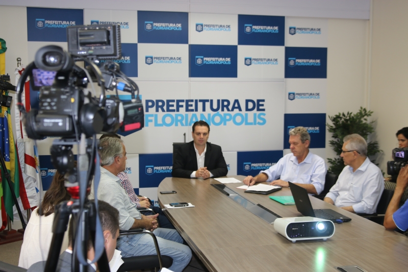 Prefeito descreve busca de soluções para problemas