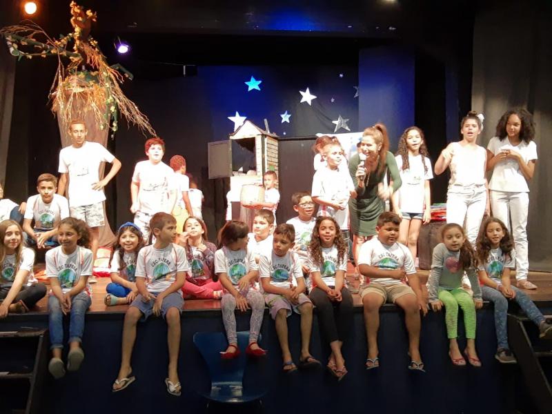 Teatro da UFSC vira palco de apresentação das Crianças do Centro de Convivência 