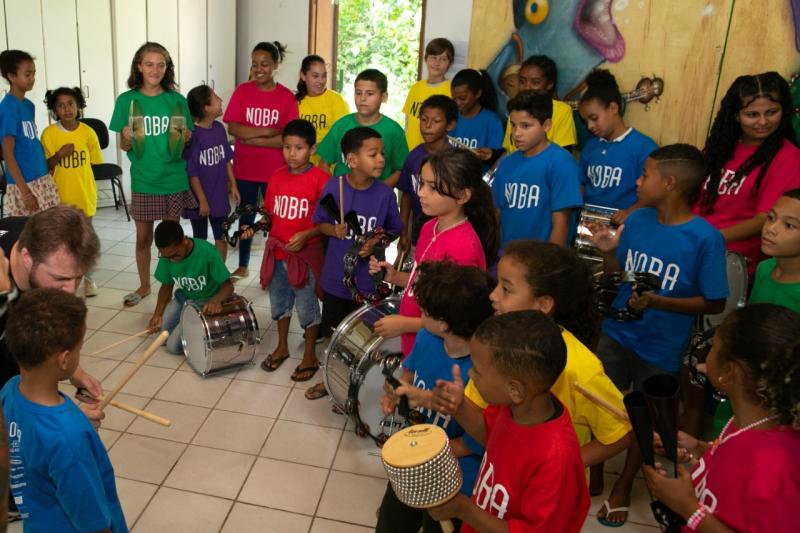 CCFV da Agronômica recebe aula inaugural de oficinas de percussão
