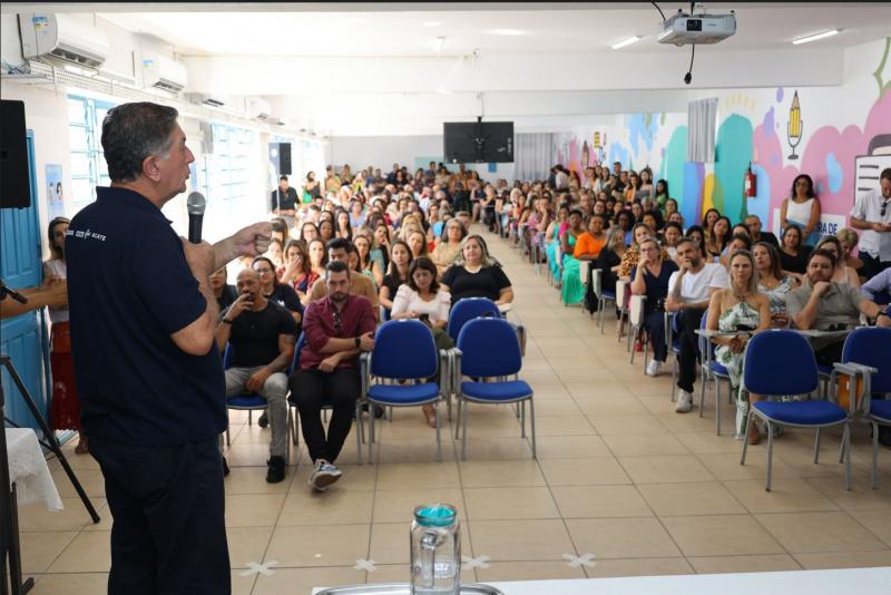 Tomam posse  novos  diretores das unidades educativas da rede de ensino de Florianópolis 