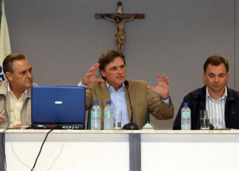 Prefeito Dário Berger realiza nova reunião em defesa de obras para a Grande Florianópolis. 