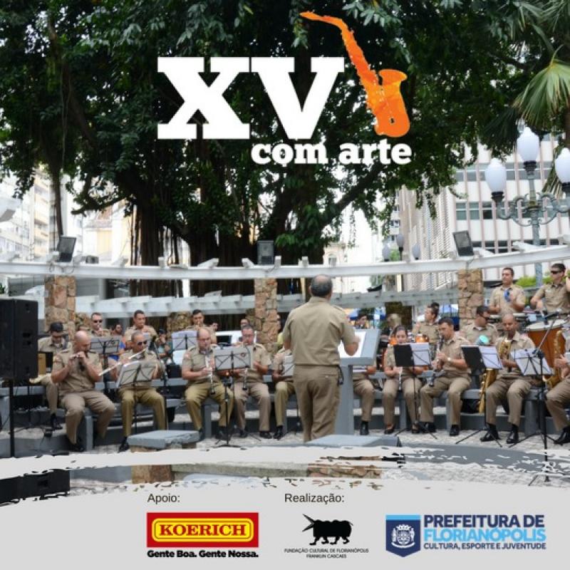 Banda da PM realiza apresentação no dia de aniversário do Coreto da Praça XV