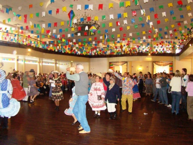 Semas realiza festa junina para terceira idade
