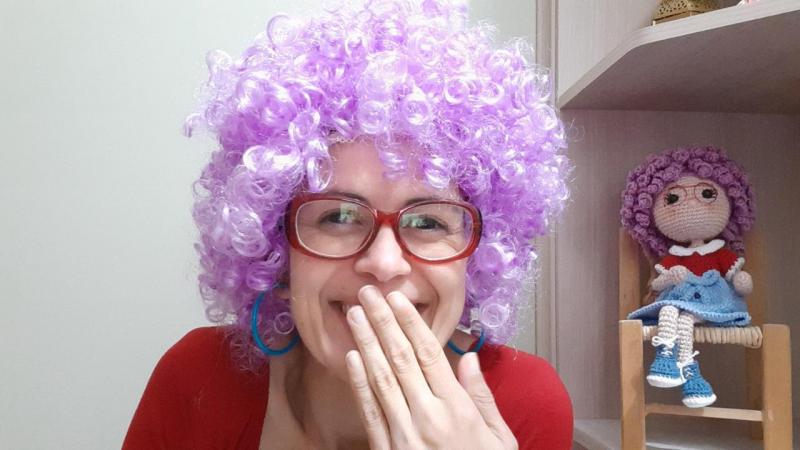 Professora da rede municipal de ensino de Florianópolis interpreta personagem Vovó Neném