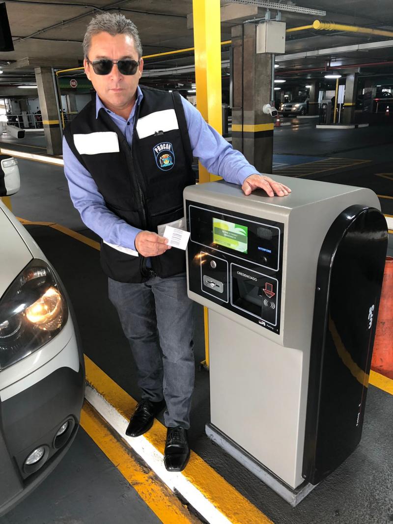 Procon de Florianópolis fiscaliza estacionamentos de shoppings da Capital