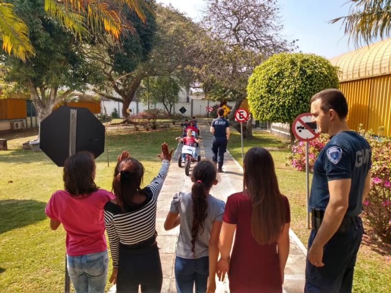Crianças do Centro de Convivência participam de Projeto para educação no trânsito 