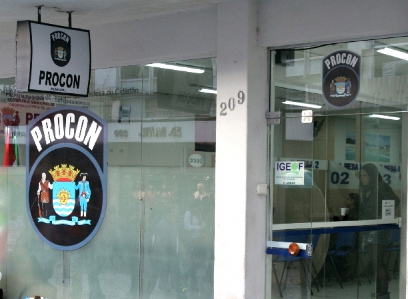PROCON notifica empresa de telefonia móvel
