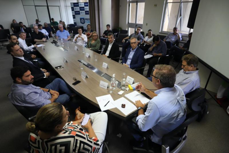 Gean Loureiro anuncia novas medidas de enfrentamento ao Coronavírus