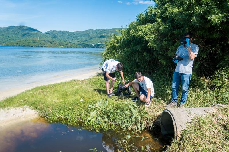 PACTO: Prefeitura de Florianópolis notifica morador por descarte de esgoto em APP na Lagoa da Conceição