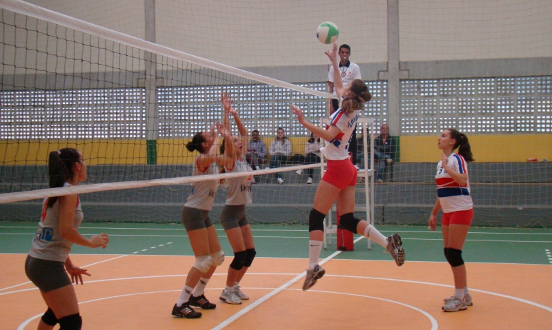 Florianópolis vence todos os jogos no segundo dia de competição no Regional Sul dos Joguinhos