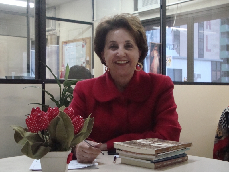 Sidneya de Oliveira assume a Secretaria de Educação
