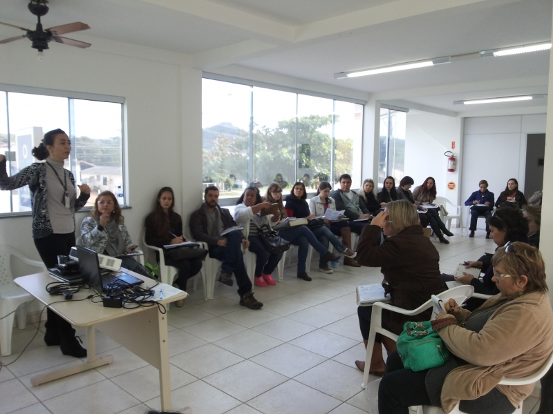 CRAS do Norte da Ilha promovem reuniões técnicas