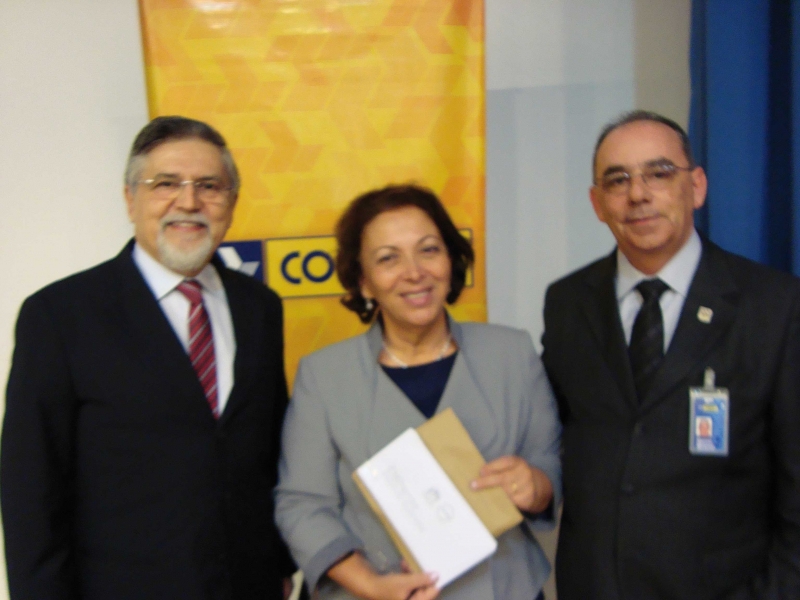 Pinto da Luz pede apoio de Ministra para homenagear Cruz e Sousa