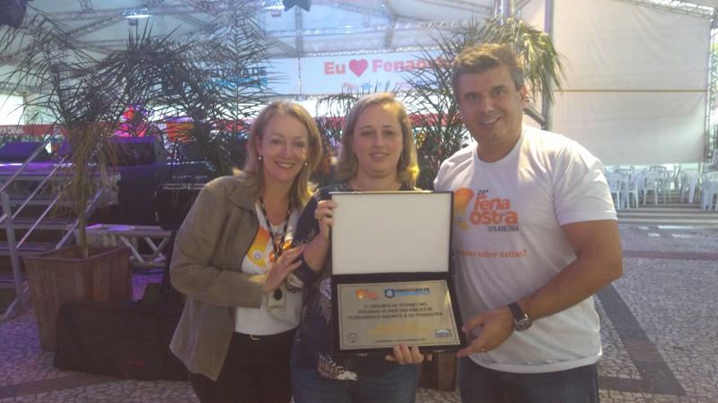 Box 21 recebe o prêmio de melhor vitrine das peixarias do mercado público