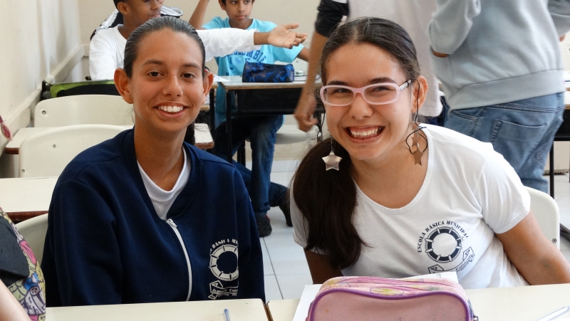 Começam rematrículas em escolas e Educação de Jovens e Adultos - EJA