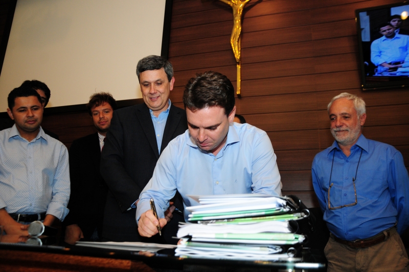 Plano Diretor é entregue à Câmara Municipal