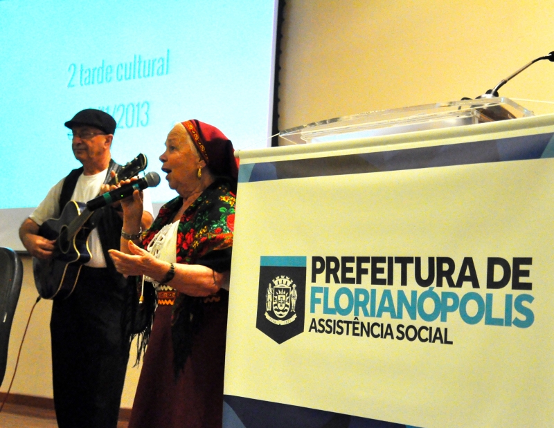 Tarde Cultural reúne 400 idosos na Alesc