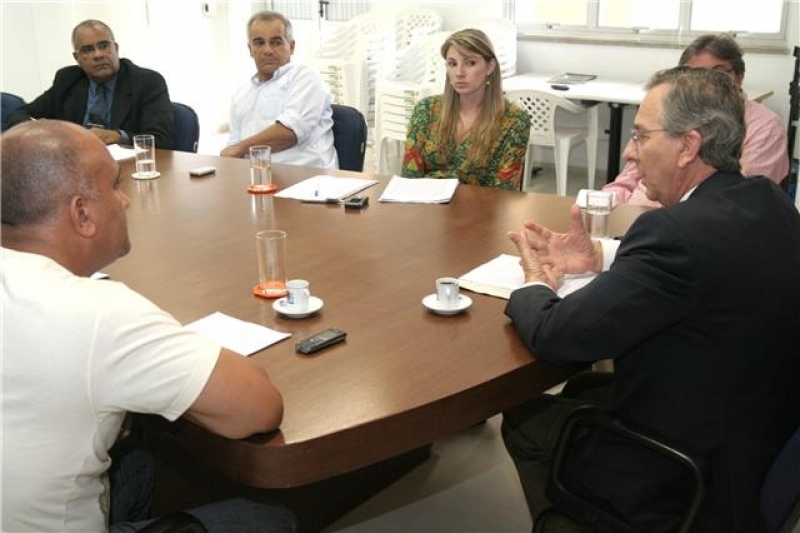 Ensaio das Escolas de Samba nas comunidades em discussão