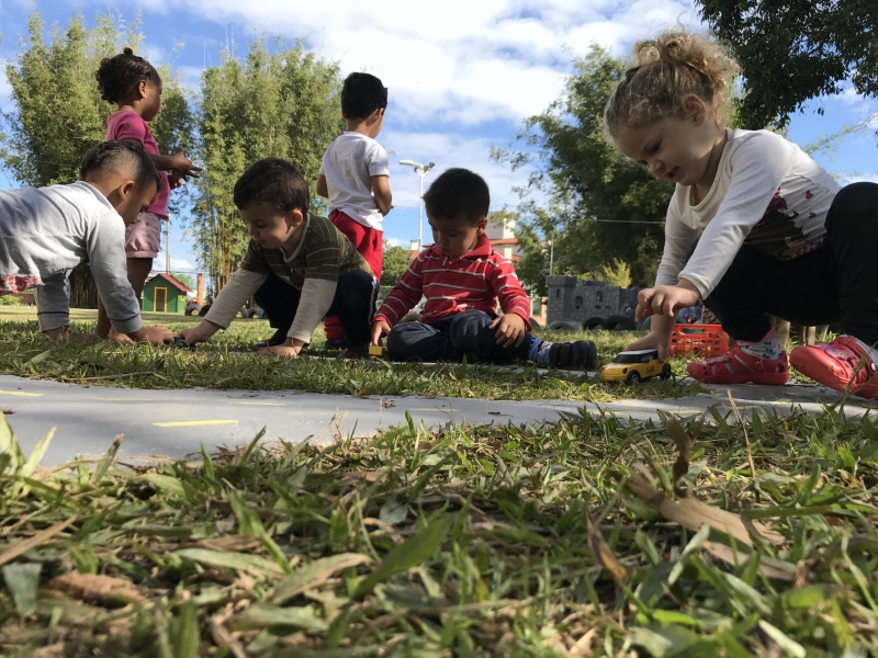 Inauguração de pista de corrida movimenta Creche Stella Maris