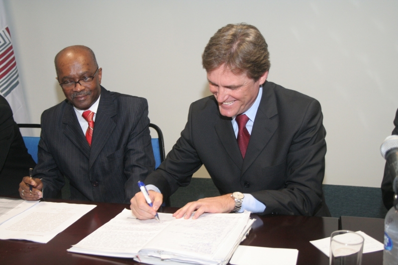 Márcio de Souza assume a prefeitura   
