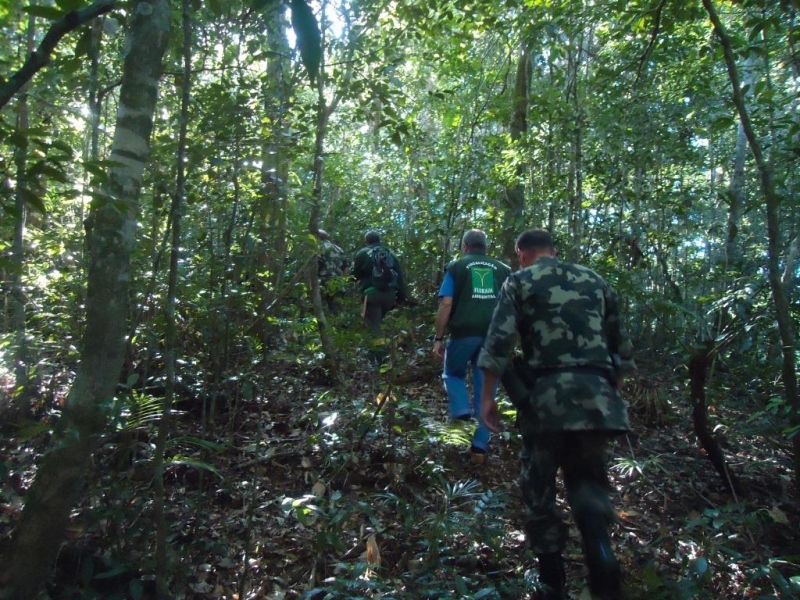 FLORAM e PM Ambiental fiscalizam Lagoa do Peri