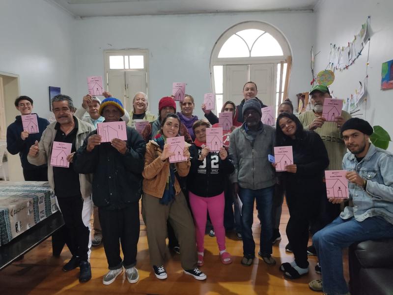 Serviço assistencial da Prefeitura de Florianópolis lança 3ª edição da Revista Casa Rosa 