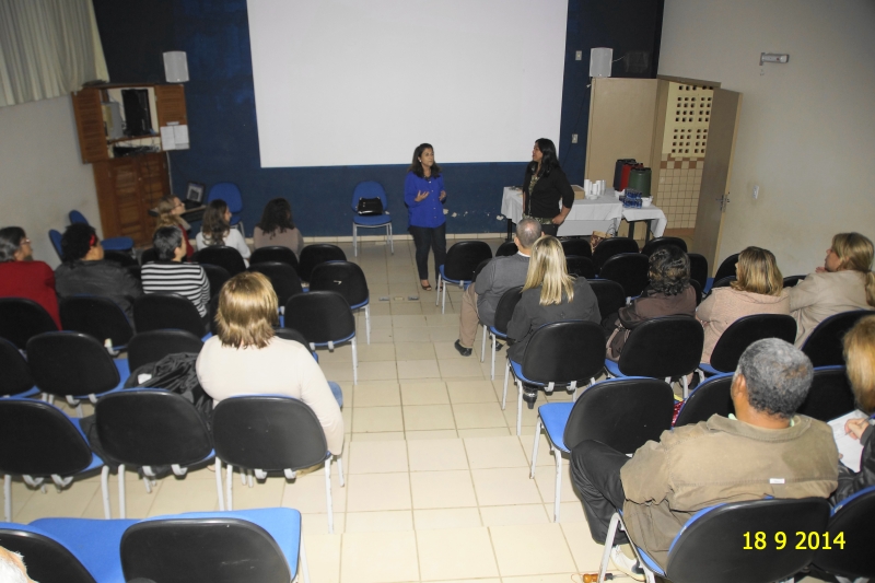 CRAS do Rio Tavares debate políticas públicas