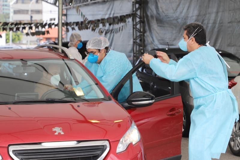 Florianópolis segue cronograma de vacinação contra covid-19 nesta sexta