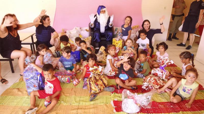 Prefeitura promove Natal Solidário em creche da Capital