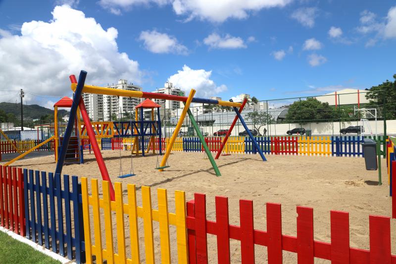 Prefeitura de Florianópolis inaugura Praça da Trindade