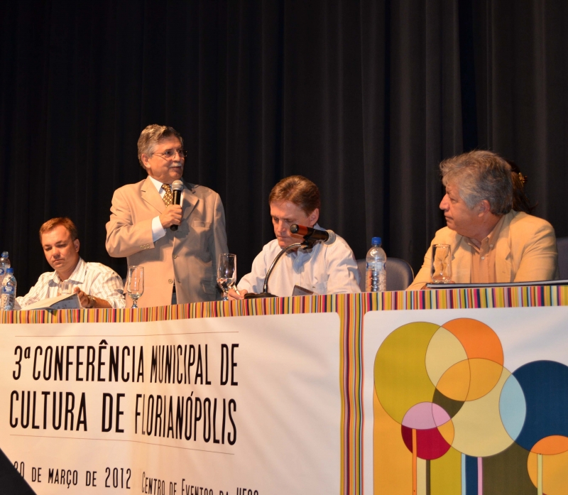 Conferência discute política cultural para Florianópolis