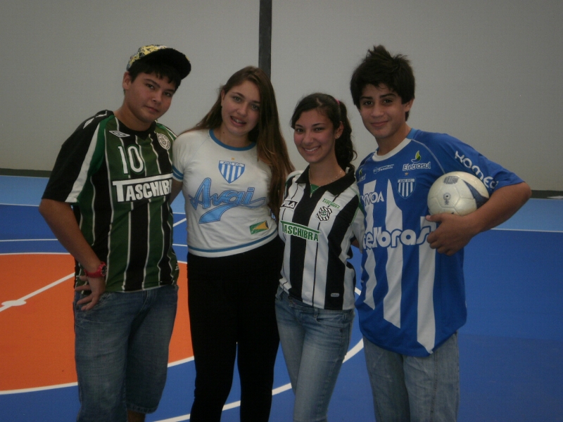 Concurso de redação em Escolas Municipais movimenta torcedores do Avaí e Figueirense