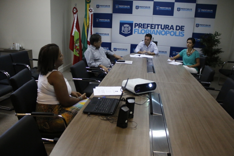 Projeto une futebol a saúde e educação