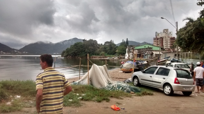 Comunidade pesqueira recebe mutirão de limpeza